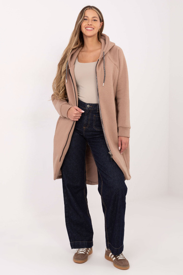 Tamsiai smėlinė bliuzonė