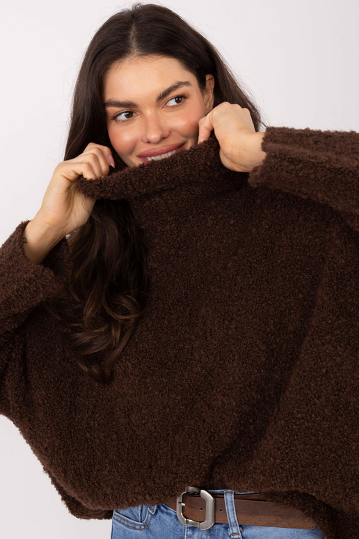 Megztinis tamsiai rudos spalvos