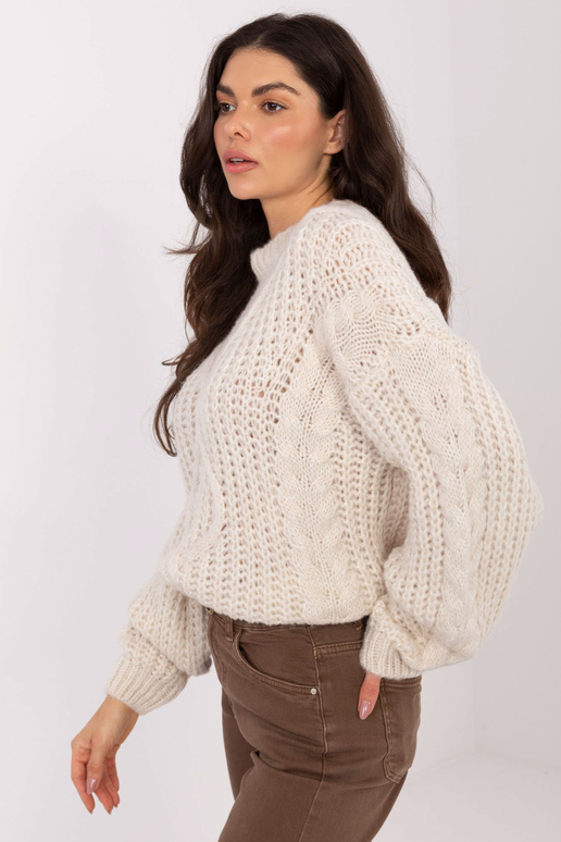 Megztinis šviesiai smėlio spalvos