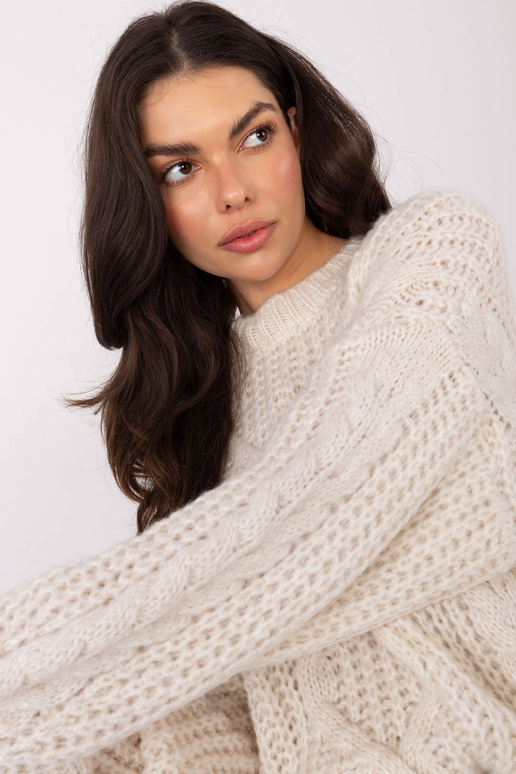 Megztinis šviesiai smėlio spalvos