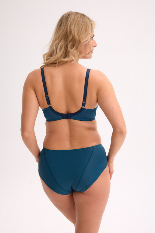  Kelnaitės 221785 Gaia 