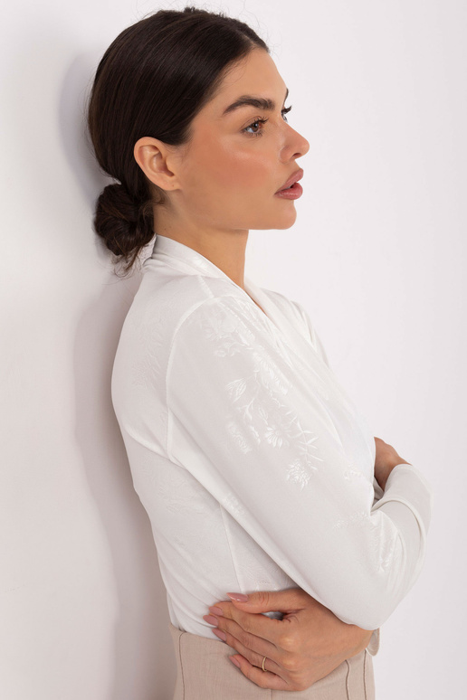 Kūno IT BO kreminė spalva