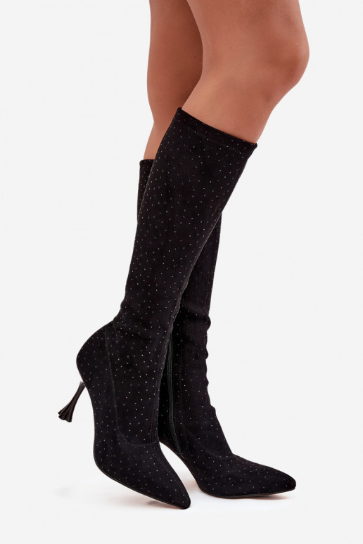 Moteriški ilgaauliai batai su plonais kulniukais ir dekoracija D&A JC52-883 juodos spalvos