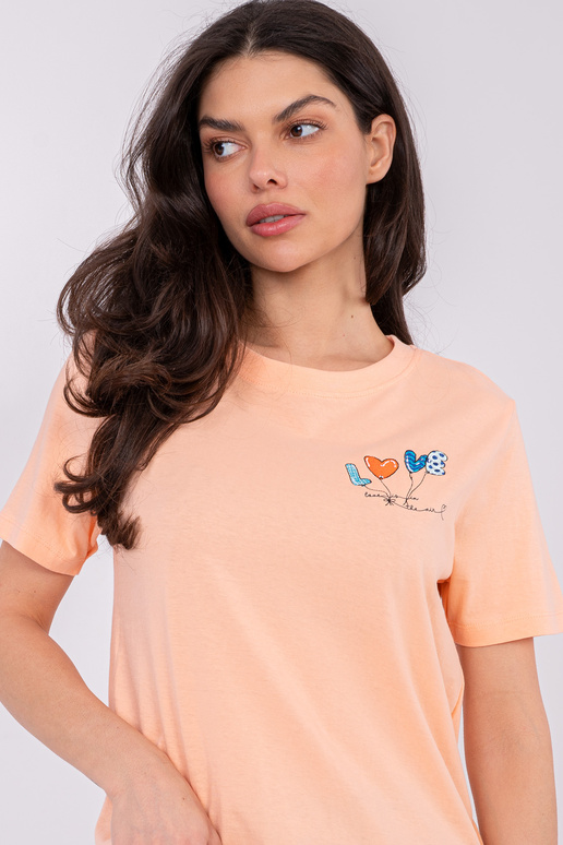 Marškinėliai persikų spalvos