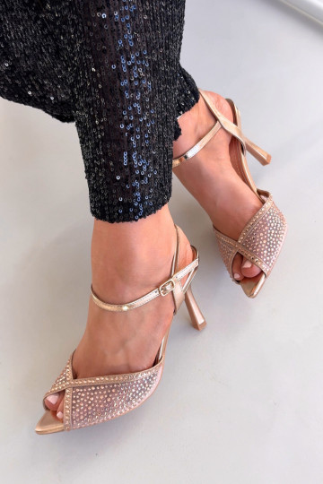 Moteriškos basutės su plonais kulniukais  Szampańskie Peloria