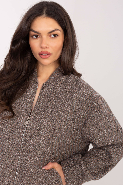 Tamsiai smėlio spalvos bliuzonas