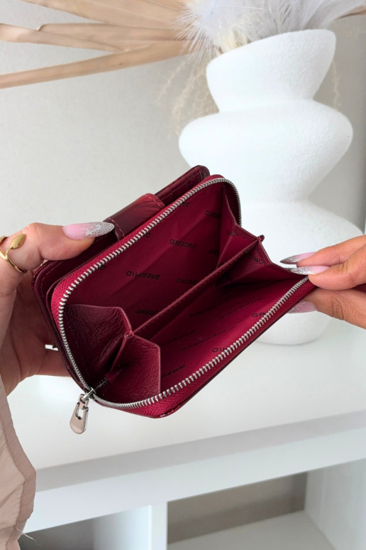 Lakuota moteriška piniginė su kibirkštėlėmis raudonos spalvos Luretta