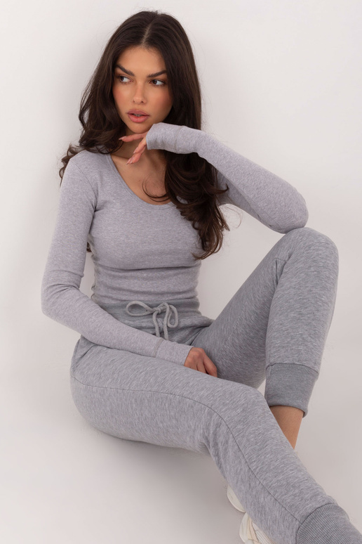 Palaidinė šviesiai pilka