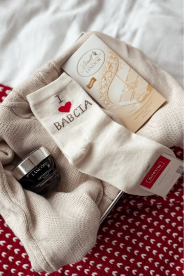 Kojinės  su užrašu I Love Babcia dramblio kaulo spalvos