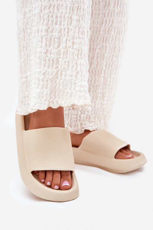  Lengvos šlepetės su masyviu padu smėlio spalvos Querceria