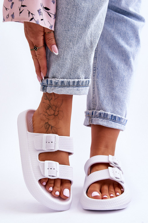 Lengvos šlepetės su juostelėmis baltos spalvos Sharmen