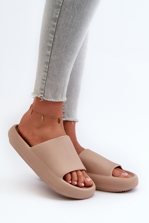  Lengvos šlepetės su masyviu padu smėlio spalvos Querceria