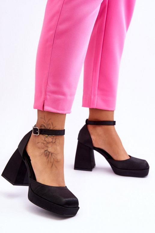  Bateliai su plačiu kulnu Juodos spalvos Sandia