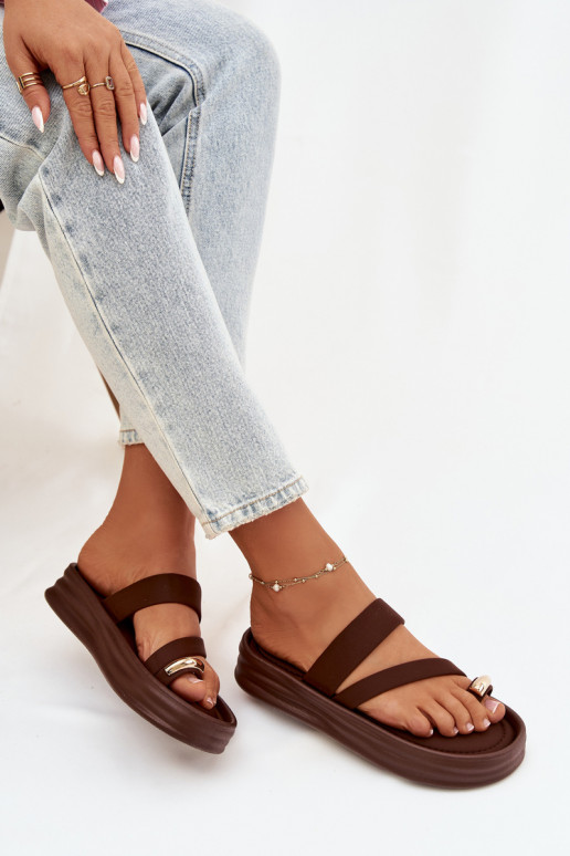  Moteriškos šlepetės su juostelėmis I aukso spalvosm Detalem Czekoladowe Farielle