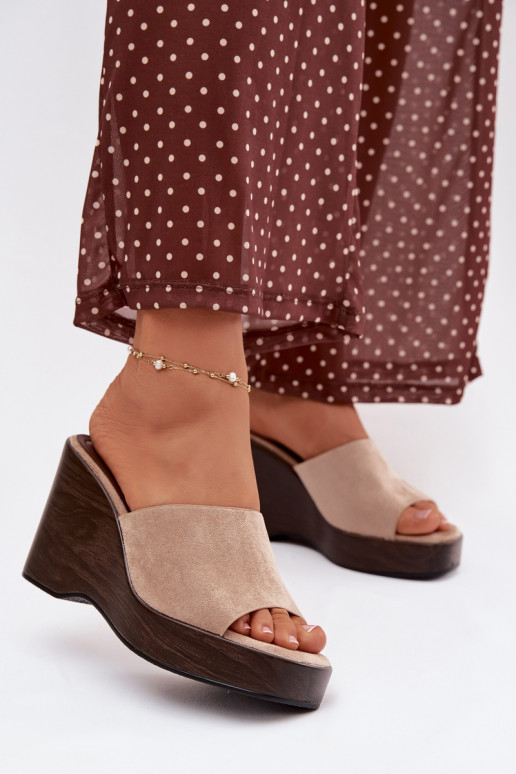 Moteriškos šlepetės  smėlio spalvos Ravelia