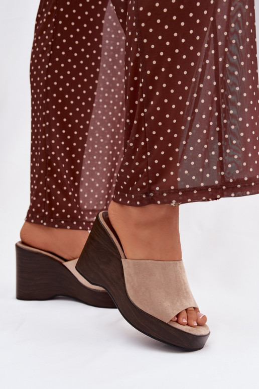 Moteriškos šlepetės  smėlio spalvos Ravelia