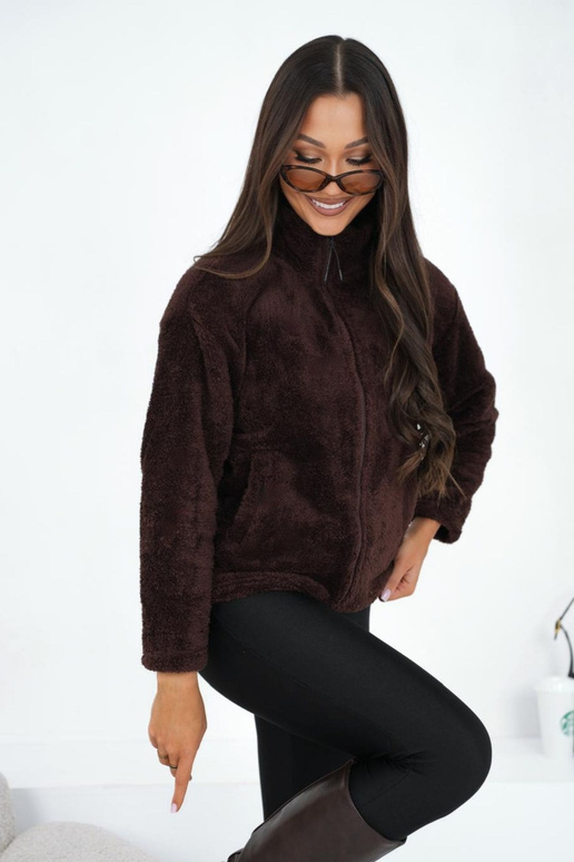 Tamsiai ruda bliuzonė