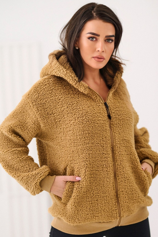 Camelio spalvos bliuzonas