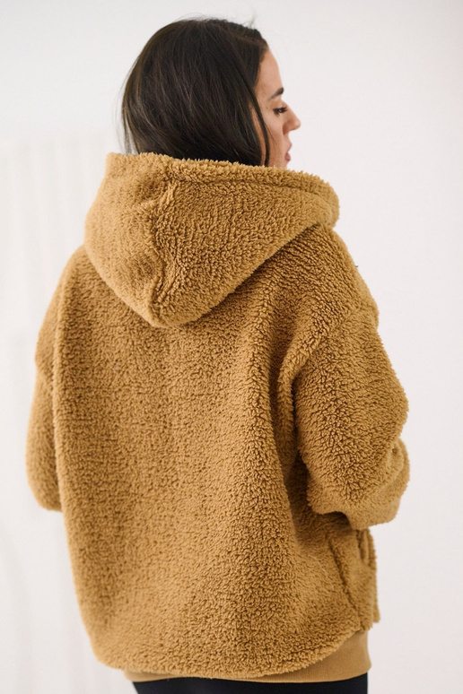 Camelio spalvos bliuzonas