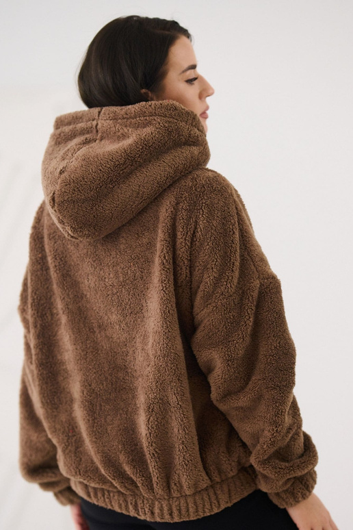 Tamsiai smėlio spalvos bliuzonas