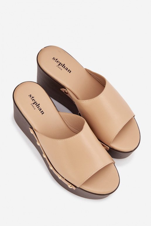 Moteriškos šlepetės ant platformos su kniedėmis smėlio spalvos Tai turireline