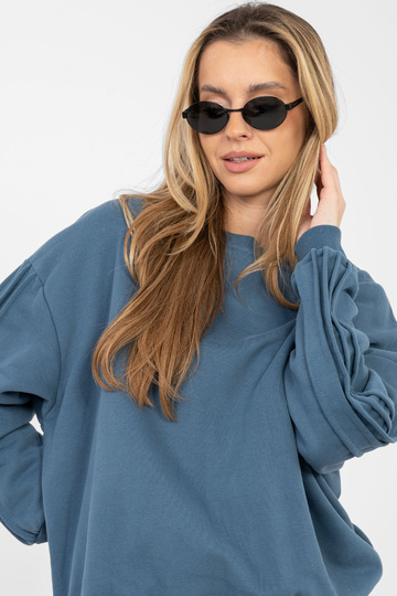 Tamsiai mėlynas džemperis