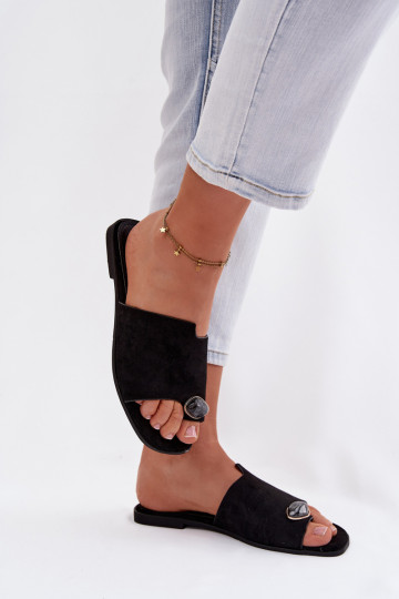 Šlepetės   Detalem iš eko zomšosowe Juodos spalvos Selavine