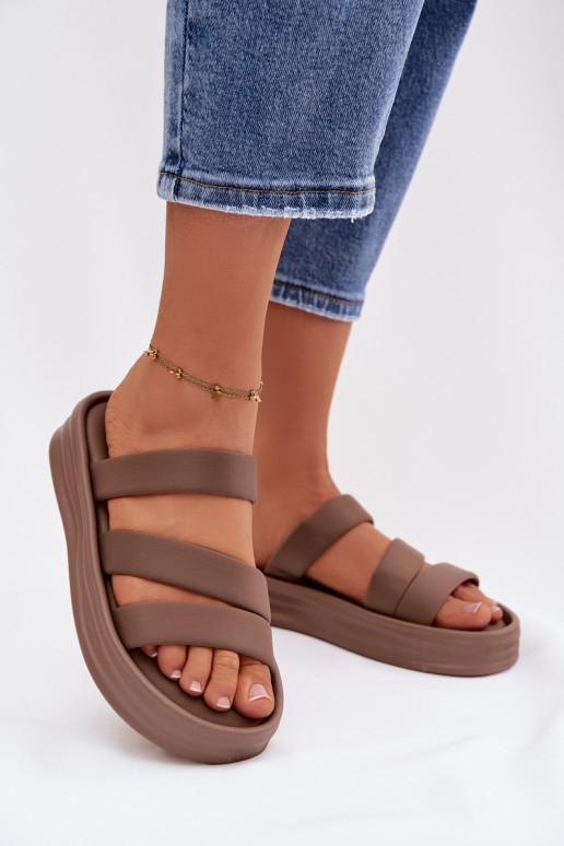  Moteriškos šlepetės su platforma su juostelėmis chaki spalvos Liorine