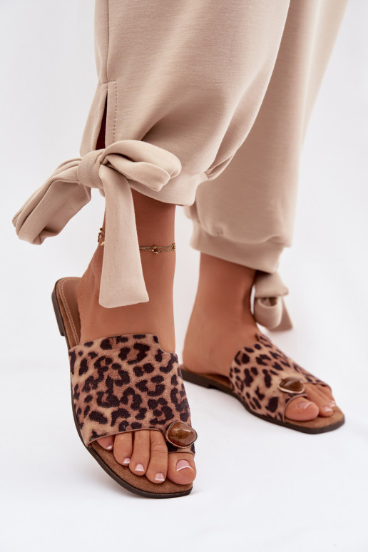 Šlepetės   Detalem iš eko zomšosowe su leopardo kailio raštais Selavine