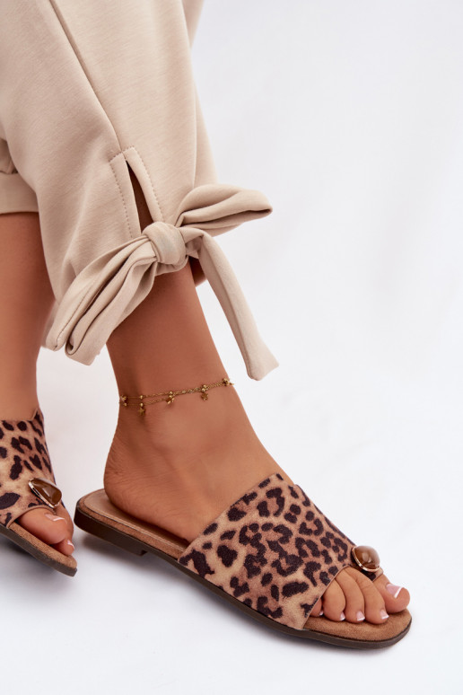 Šlepetės   Detalem iš eko zomšosowe su leopardo kailio raštais Selavine