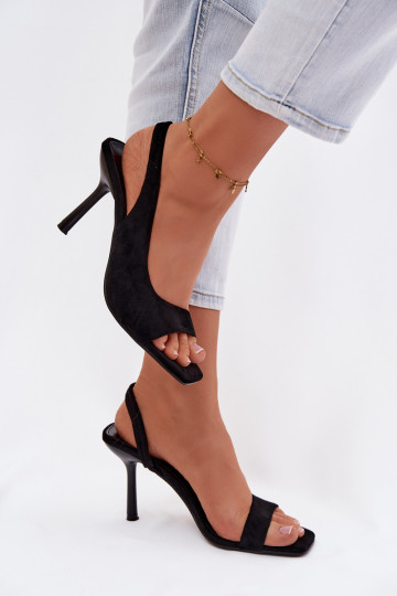 Moteriškos basutės su plonais kulniukais Z iš eko zomšosu Juodos spalvos Calvoria