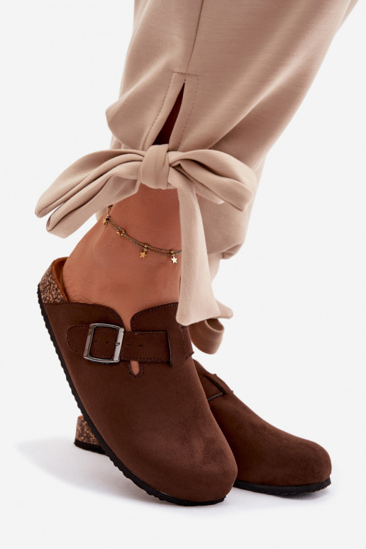 Šlepetės   su sagtimis Czekoladowe Delirisse