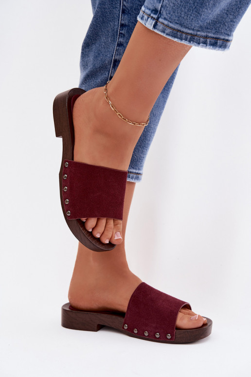 Moteriškos šlepetės su kniedėmis su plačiais kulniukais bordo spalvos Amelvessa