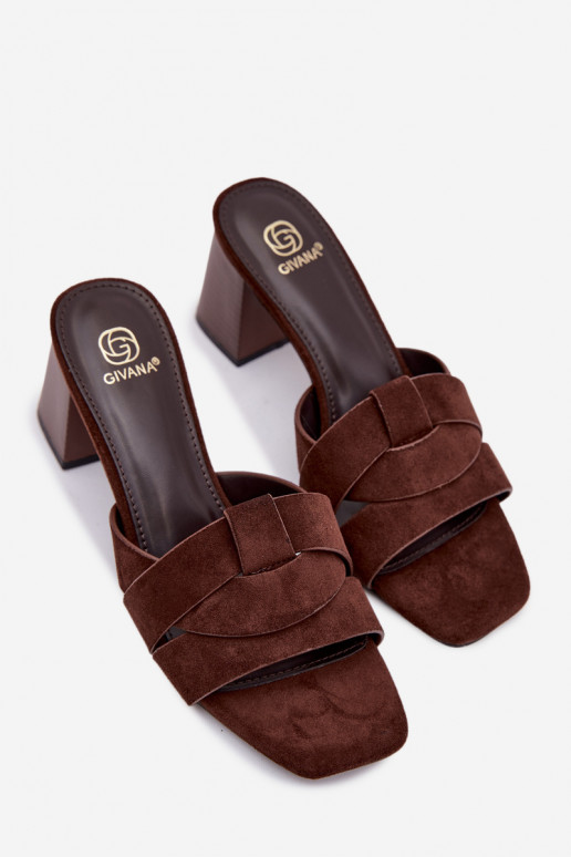 Moteriškos šlepetės su kulniukais su juostelėmis iš eko zomšosowe Czekoladowe Corivelle