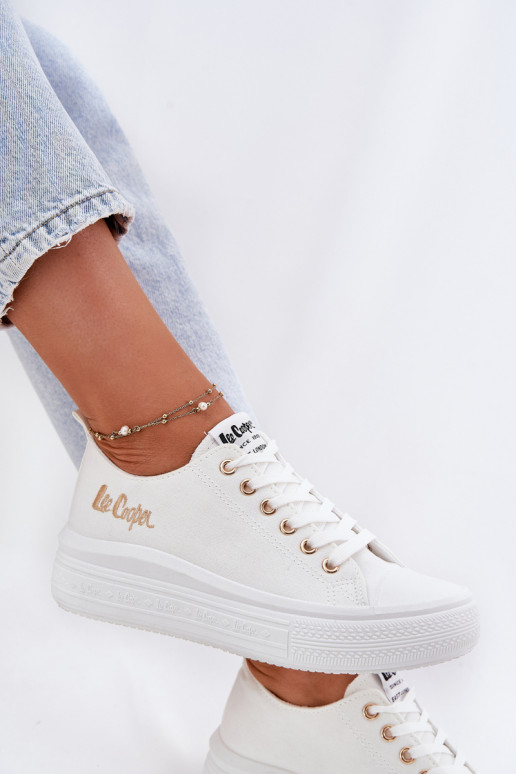 Laisvalaikio bateliai su platforma Lee Cooper LCW-24-44-2462L baltos spalvos