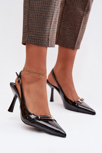 Lakuotos basutės moterims su plonais kulniukais su aukso spalvos sagtimis Juodos spalvos Bellivra 2