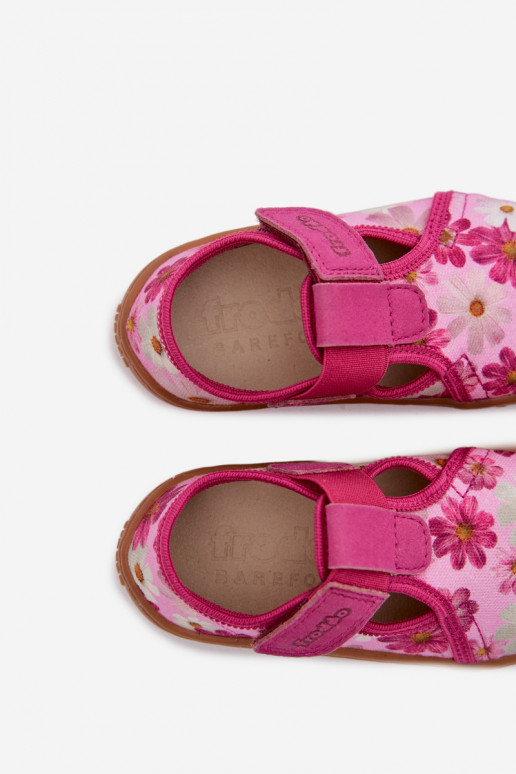 Vaikiškos šlepetės su lipniais užsegimais ir gėlytėmis Barefoot Frod