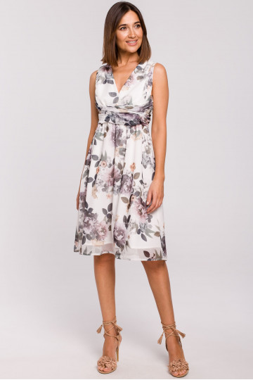Chifoninė suknelė su gilia iškirpte - modelis 1