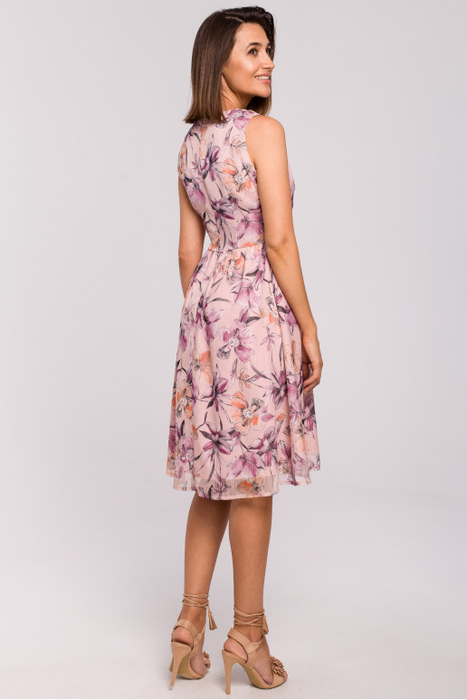 Chifoninė suknelė su gilia iškirpte - modelis 2