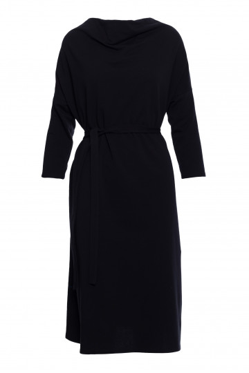 Juoda oversized megzta suknelė 2