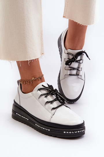 Baltos spalvos sneakers...