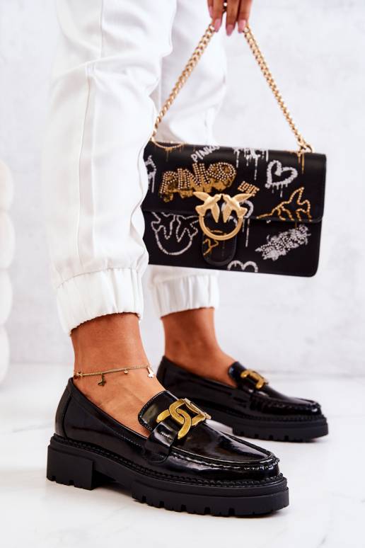 Batai su lako efektu ir ornamentais...