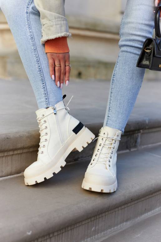 Moteriški aulinukai dramblio kaulo... Moteriški aulinukai dramblio kaulo...