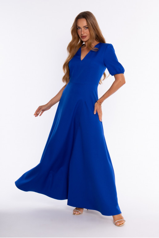 Karališkai mėlyna maxi suknelė su iškirpte ir aukštu skeltuku