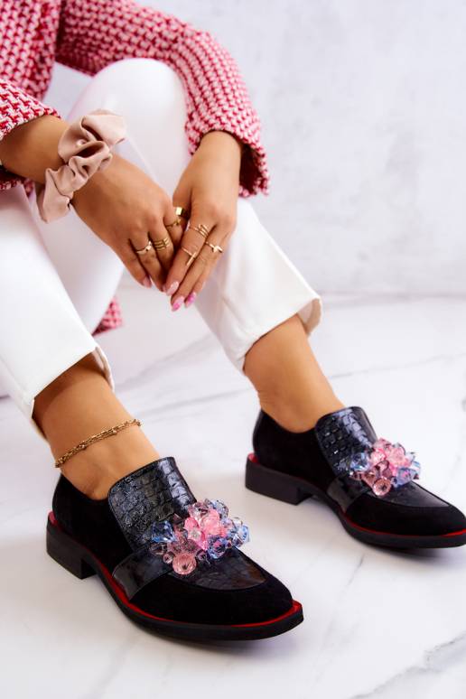 Batai iš zomšos su ornamentais Juodos...