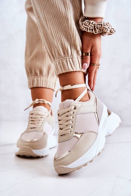 Blizgantys sportiniai bateliai su... Blizgantys sportiniai bateliai su...