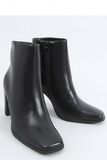Aulinukai su kulnais modelis 159468 Inello  2