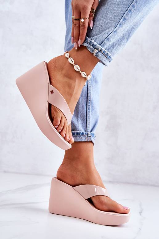 Šlepetės su platforma Nude Šlepetės su platforma Nude