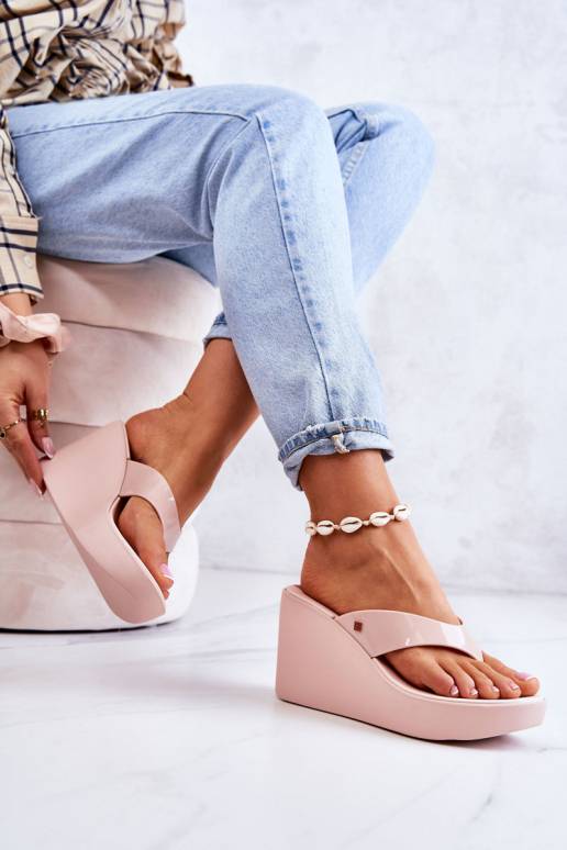 Šlepetės su platforma Nude Šlepetės su platforma Nude