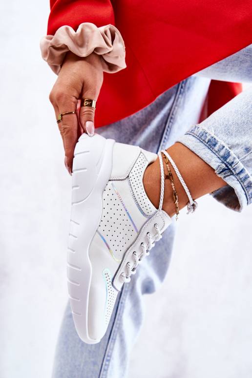 Sneakers modelio batai baltos spalvos... Sneakers modelio batai baltos spalvos...